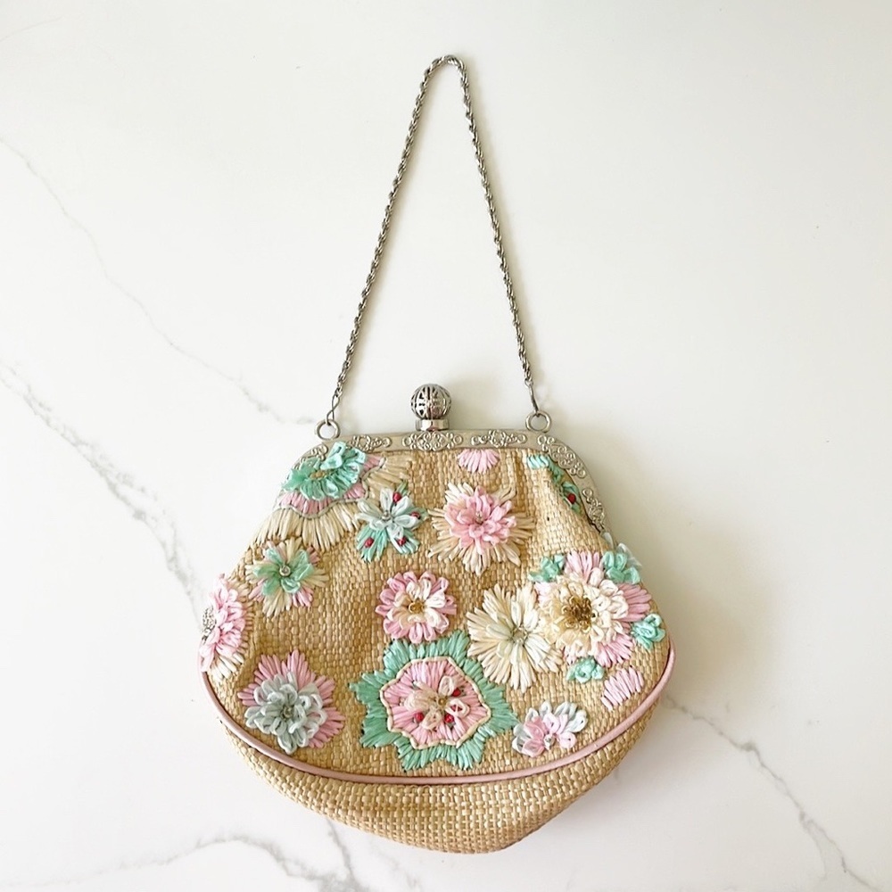 LA REGALE vintage woven purse brown pink green silver chain